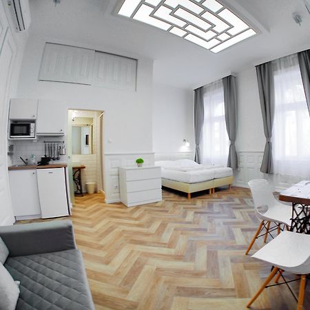 Toni Villa Budapest Esterno foto