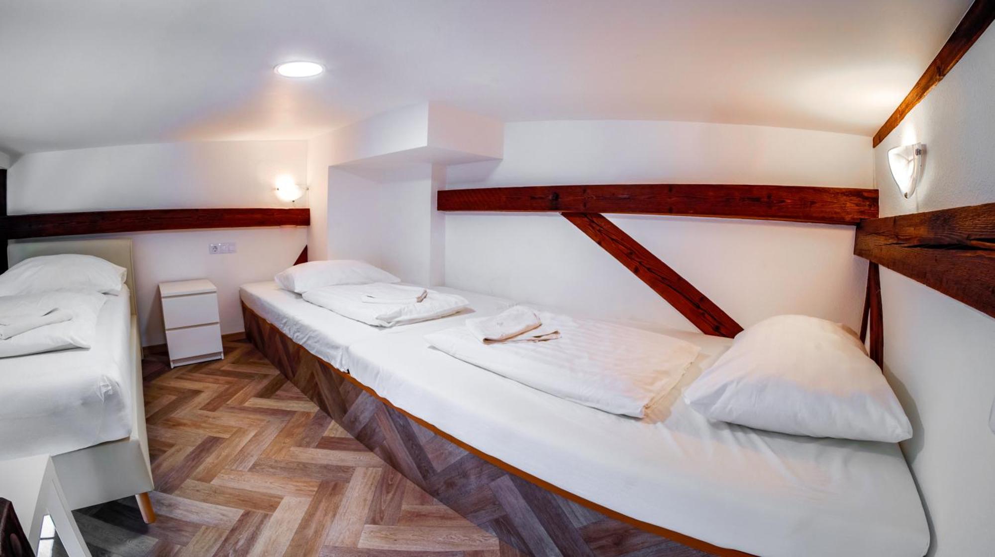 Toni Villa Budapest Esterno foto